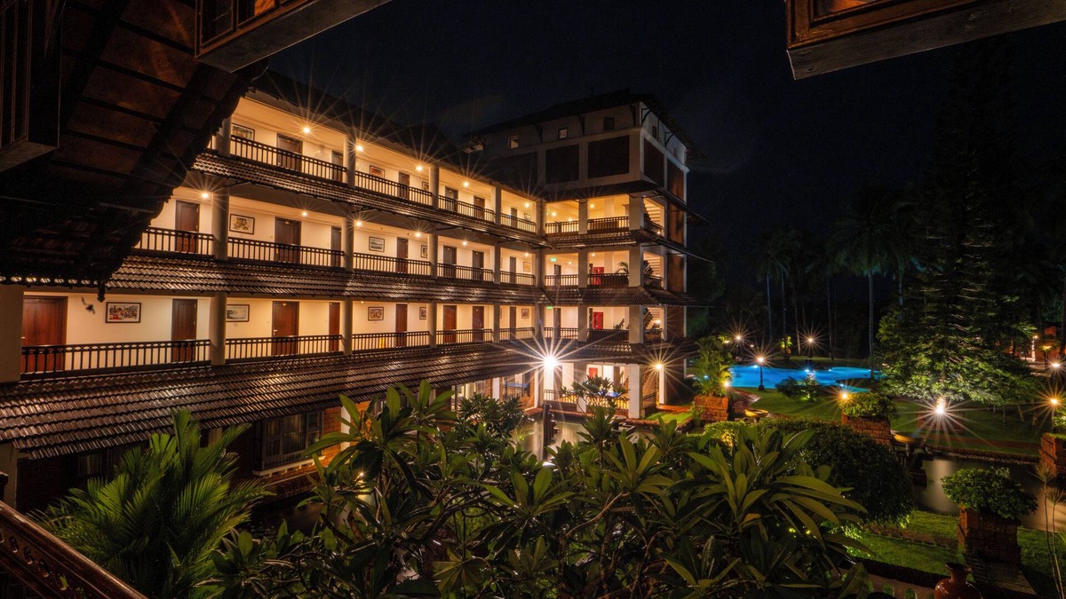Azhinjilam Resort | The Raviz Kadavu