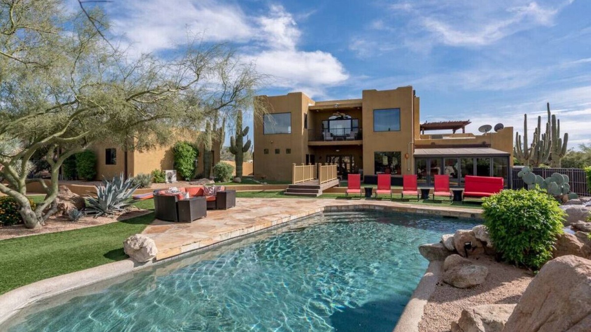 North Scottsdale House | The Red Bird Sanctuary