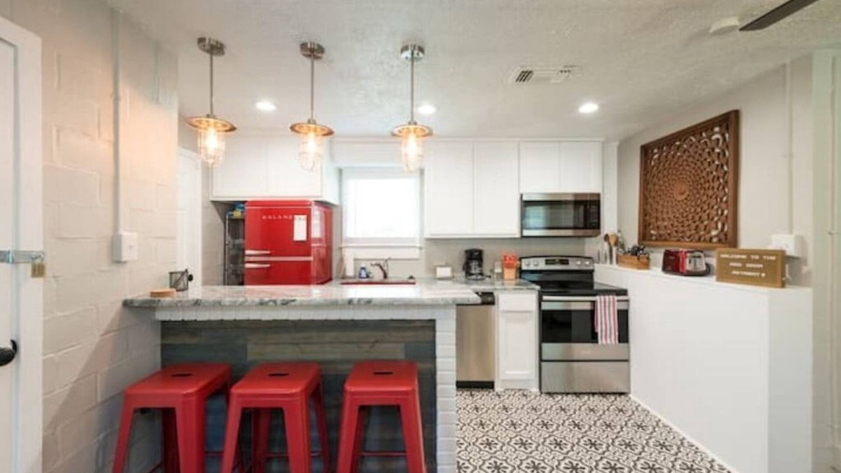 Denton House | The Red Door Retreat
