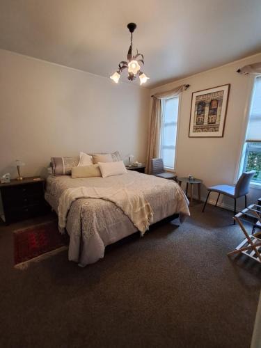 Invercargill House | The Red Gate