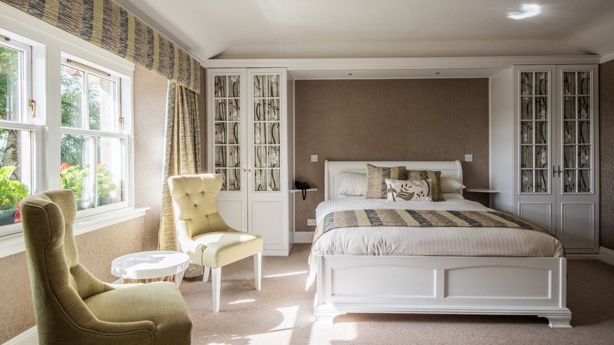 Oldmeldrum Hotel | The Redgarth