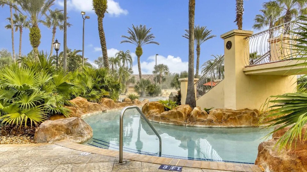 Highlands Reserve House | The Regal Palms Resort With Lazy River and Arcade Games