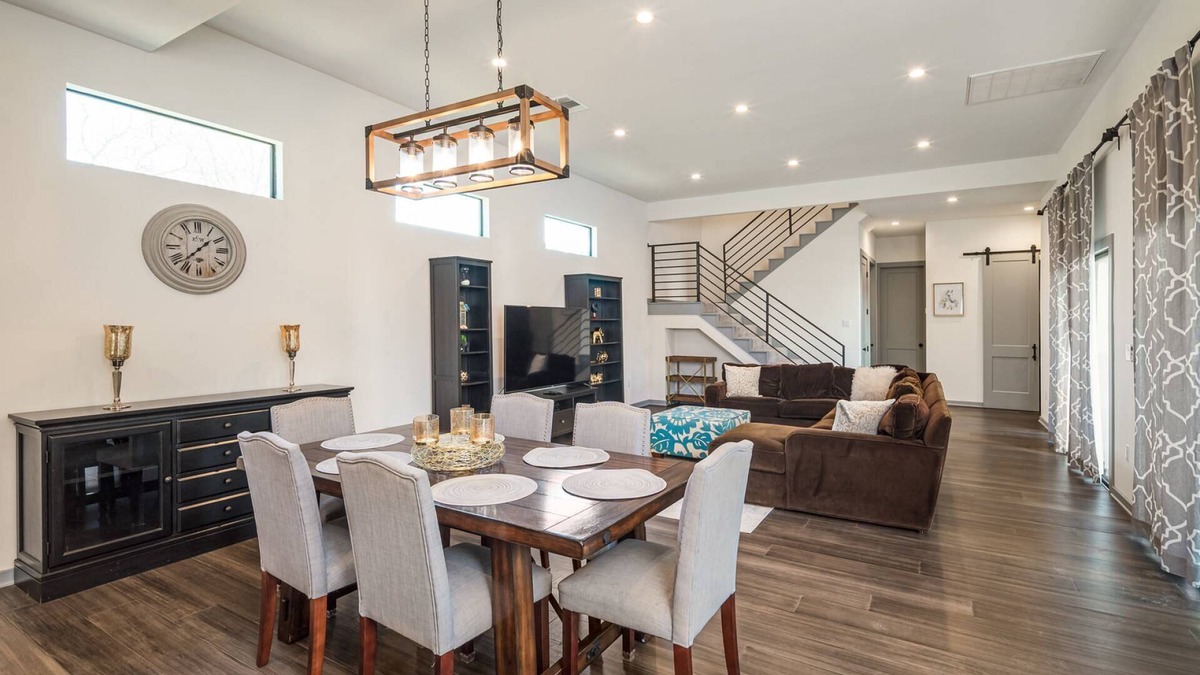 Hudson Bend House | The Reserve: Private Pool, outdoor entertainment area, master downstairs, Wifi, Parking