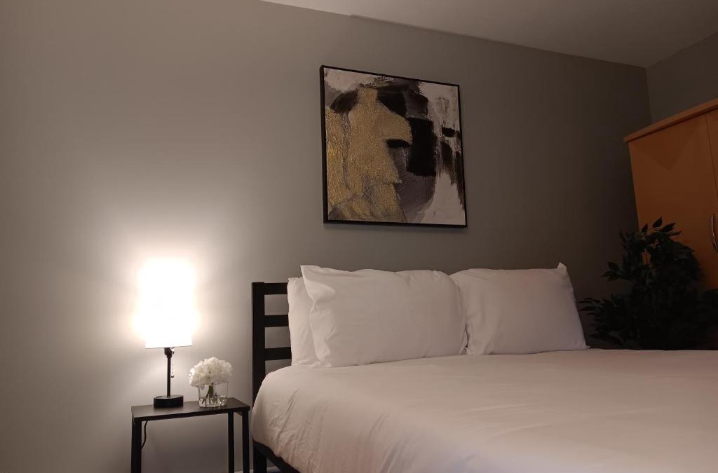 Washington Park House | The Residence Room #1 at The West End NEW PRIVATE ROOM close to Downtown