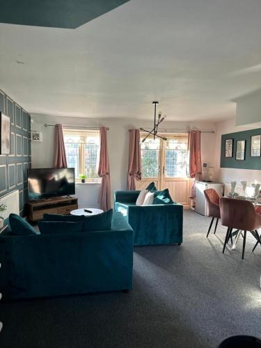 Liverpool House | The Residency 4 bed home in Liverpool free parking