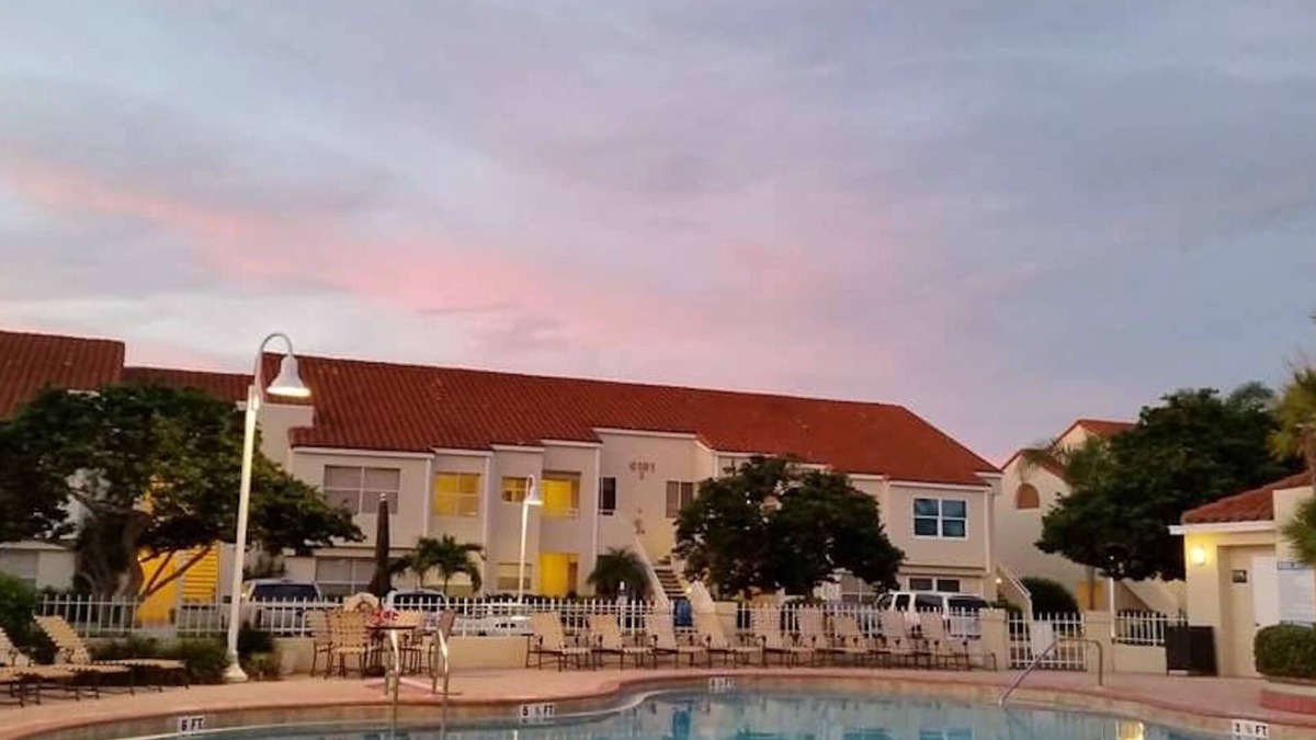 Isla del Sol Condo | The resort lives in St. Petersburg