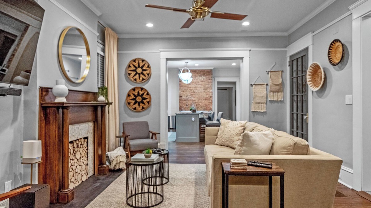Westview House | The Restored BnB: 6BR Atlanta Retreat + Chef’s Kitchen + Walk to BeltLine