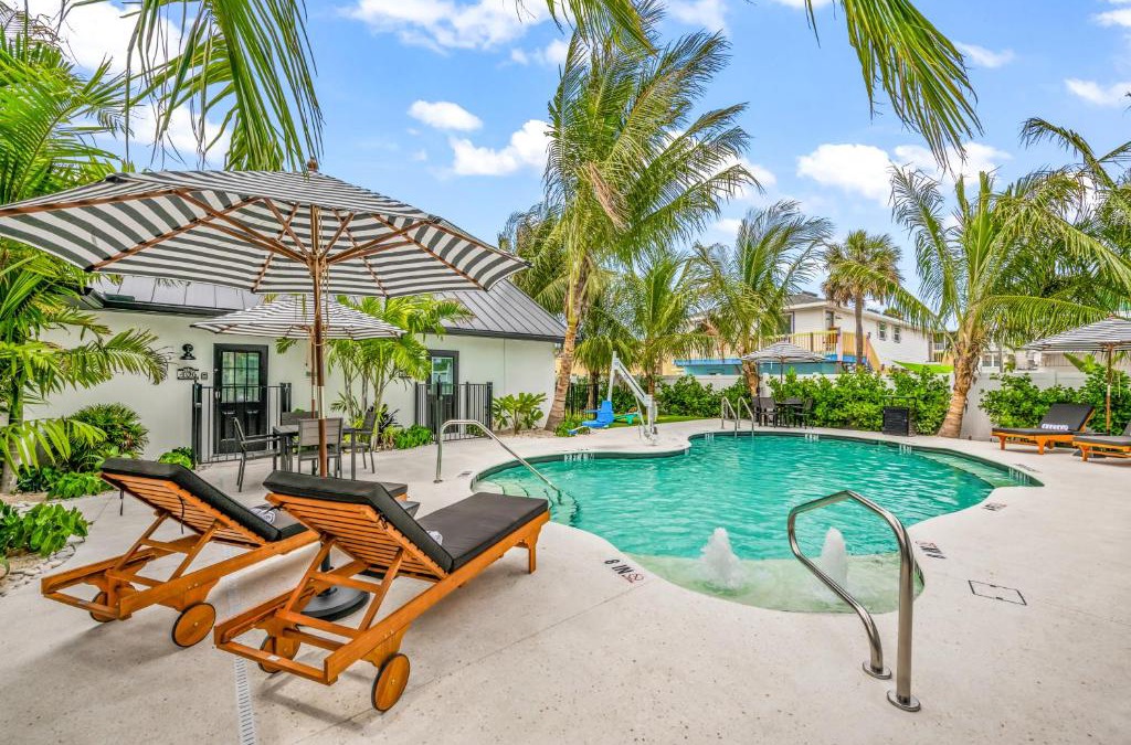 Bradenton Beach Hotel | The Retreat at Anna Maria Island Inn