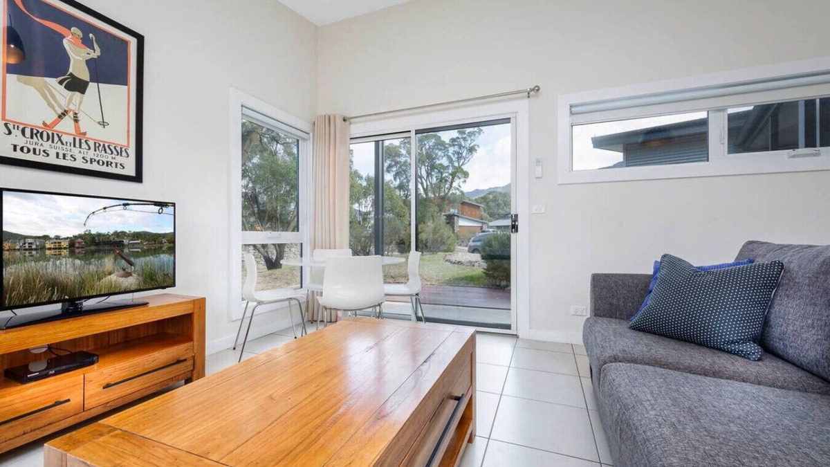 Crackenback Apartment | The Retreat | Crackenback | Couples escape | Cosy!