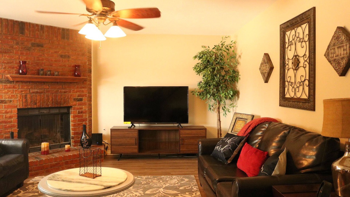 Cedar Hill House | The Retreat on the Hill