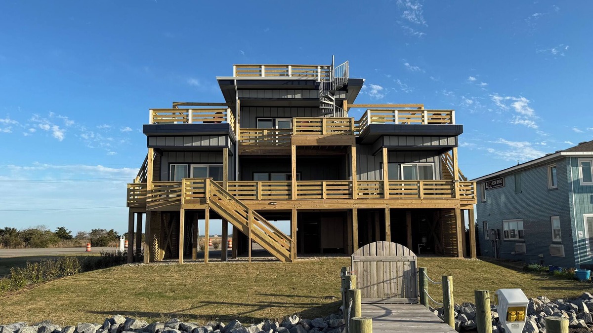 Nags Head House | The Ripple Effect-Brand New & Waterfront - 360 Degree Water!