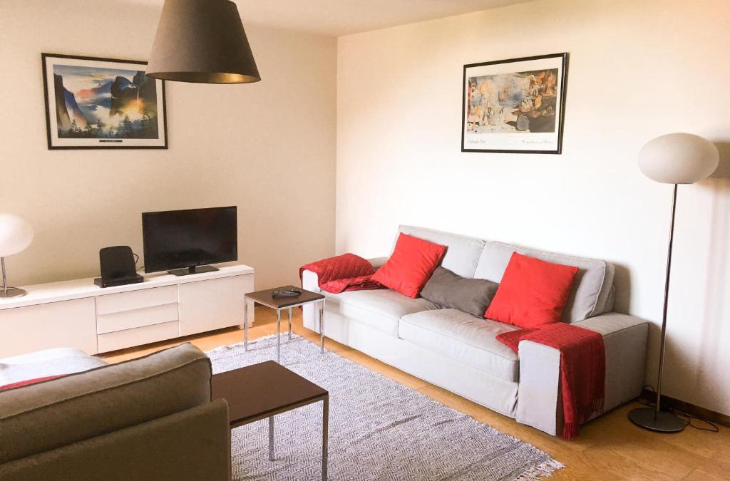 Geres Apartment | The River's Whisper Apartment
