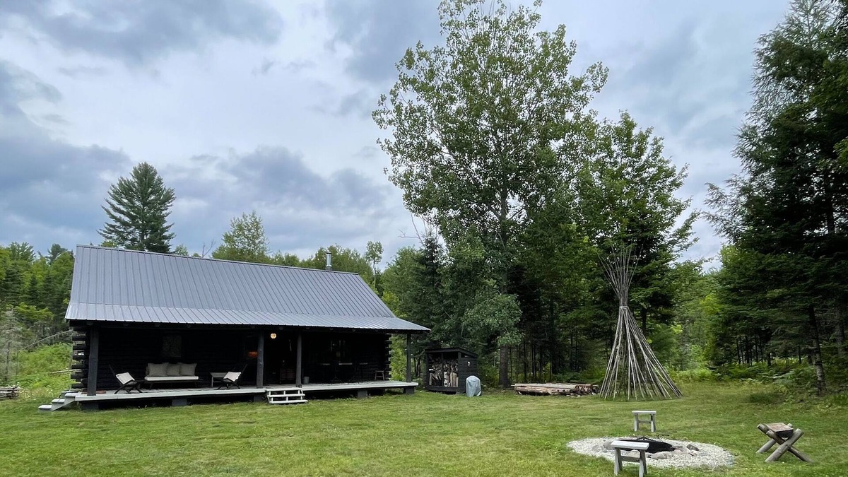 Iron River Cabin | The Riverhaus:Private, peaceful on Paint River