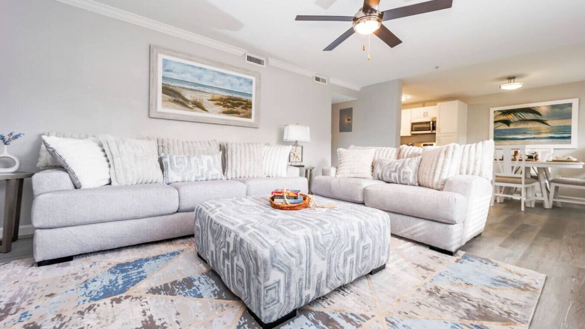 Fort Myers Apartment | The Riverwalk Retreat | Chic Downtown 2BR Condo