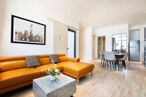 Nguyen Thai Binh Apartment | The Rixx Metropolitan@D1/Ben Thanh/Family/pool/gym