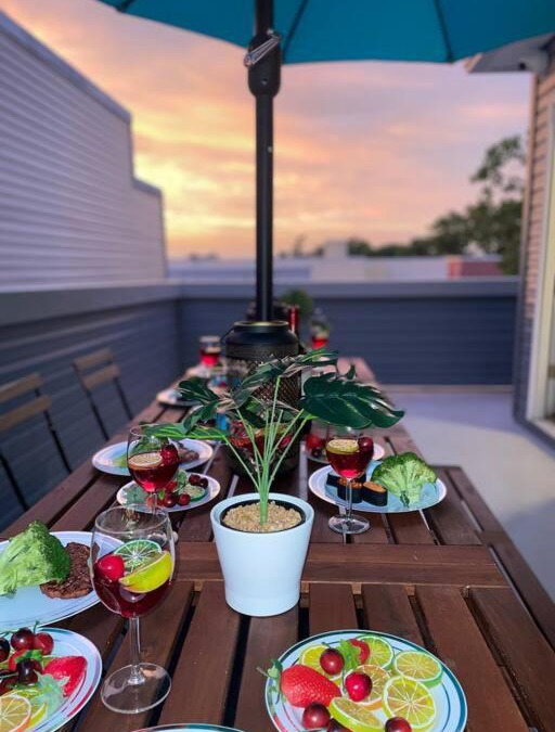 West Philadelphia Apartment | THE ROOFTOP OASIS