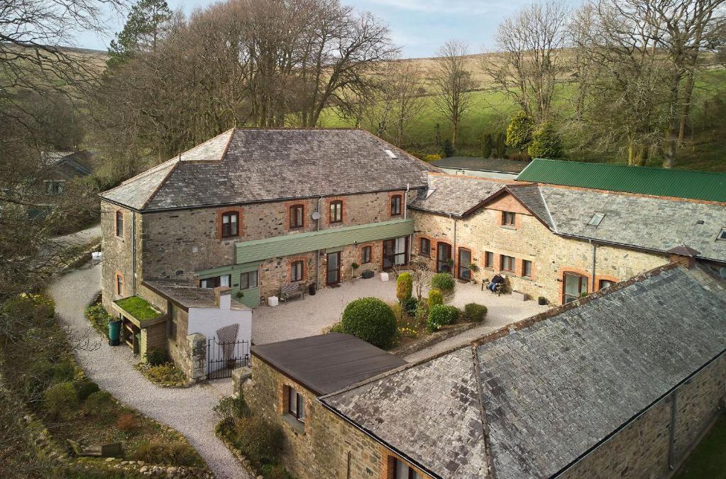Ivybridge House | The Roost - The Cottages at Blackadon Farm