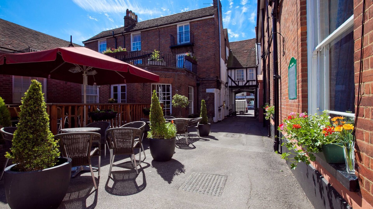 Five Oak Green Hotel | The Rose and Crown Hotel – Tonbridge