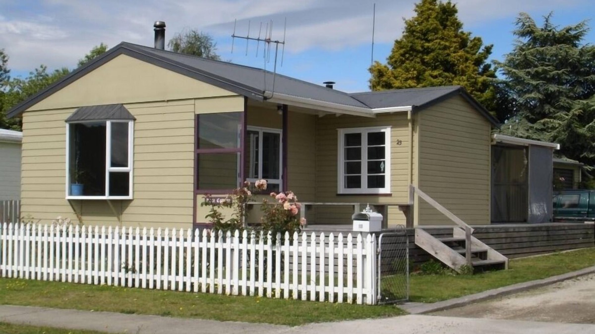 Mangakino House | The Rose Cottage