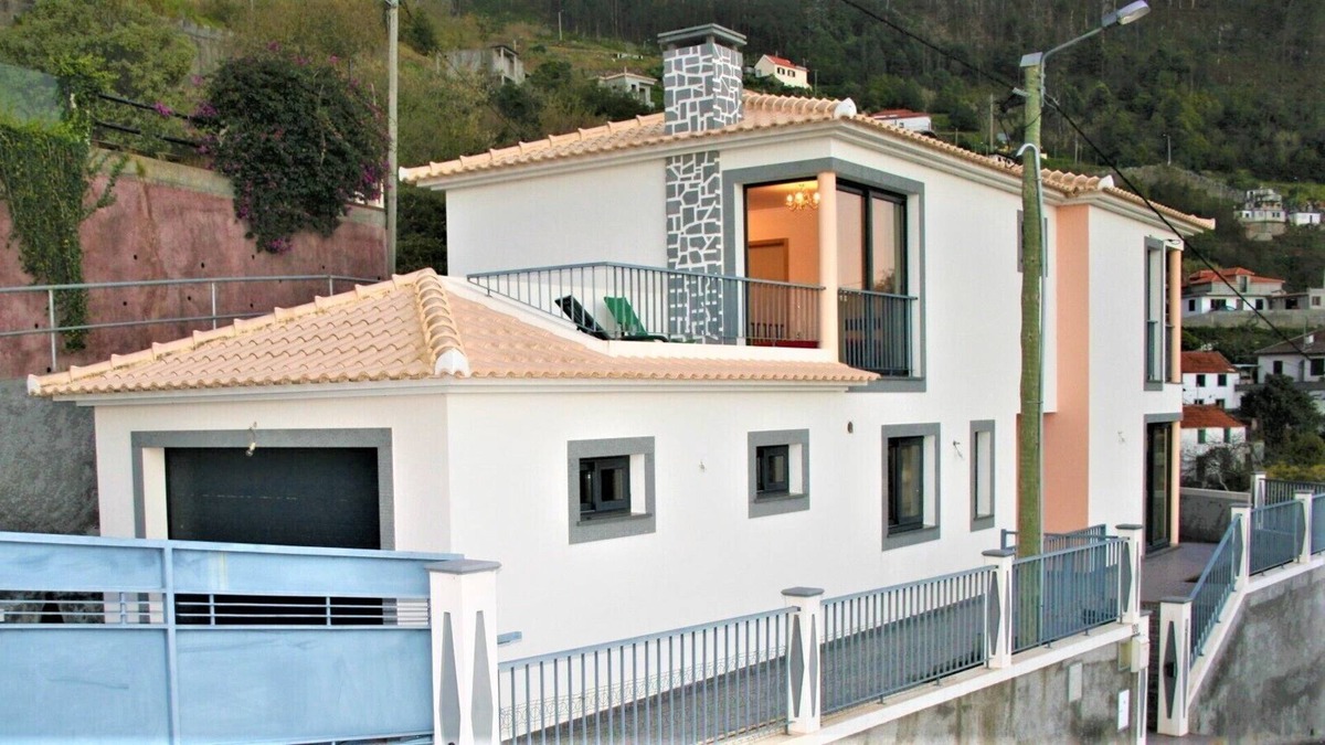 Arco da Calheta Villa | The Rose House - ETC Madeira