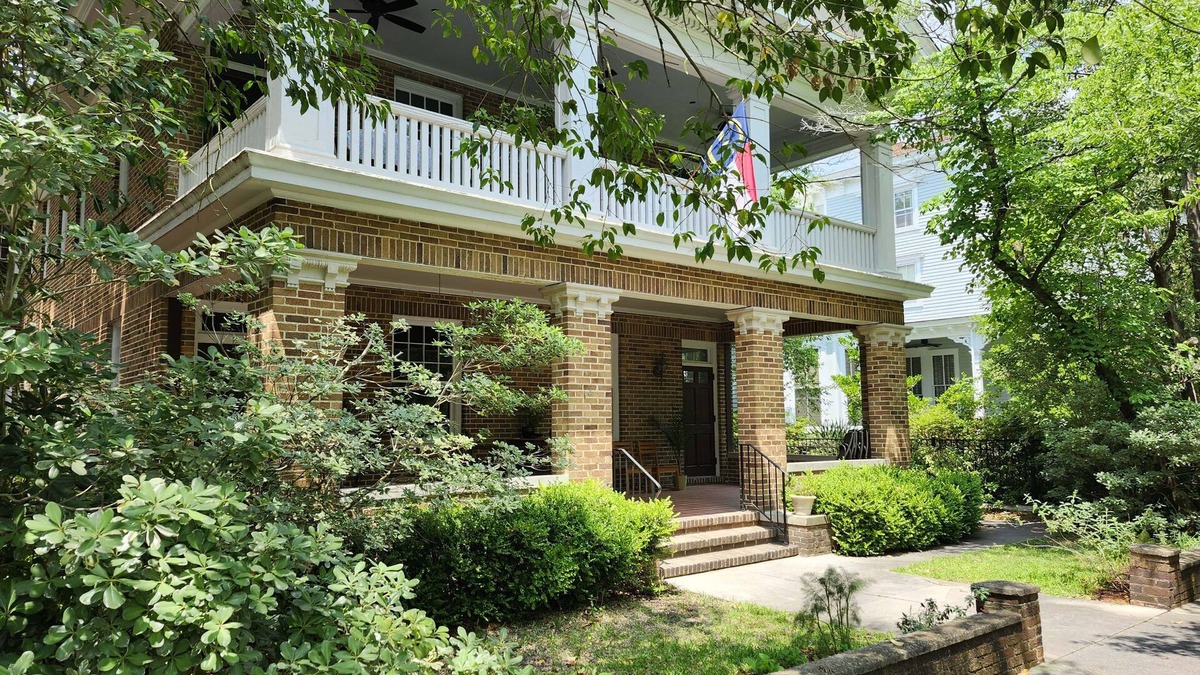 Wilmington Historic District House | The Rosemann-Historic 6-bedroom Downtown Wilmington home with many amenities