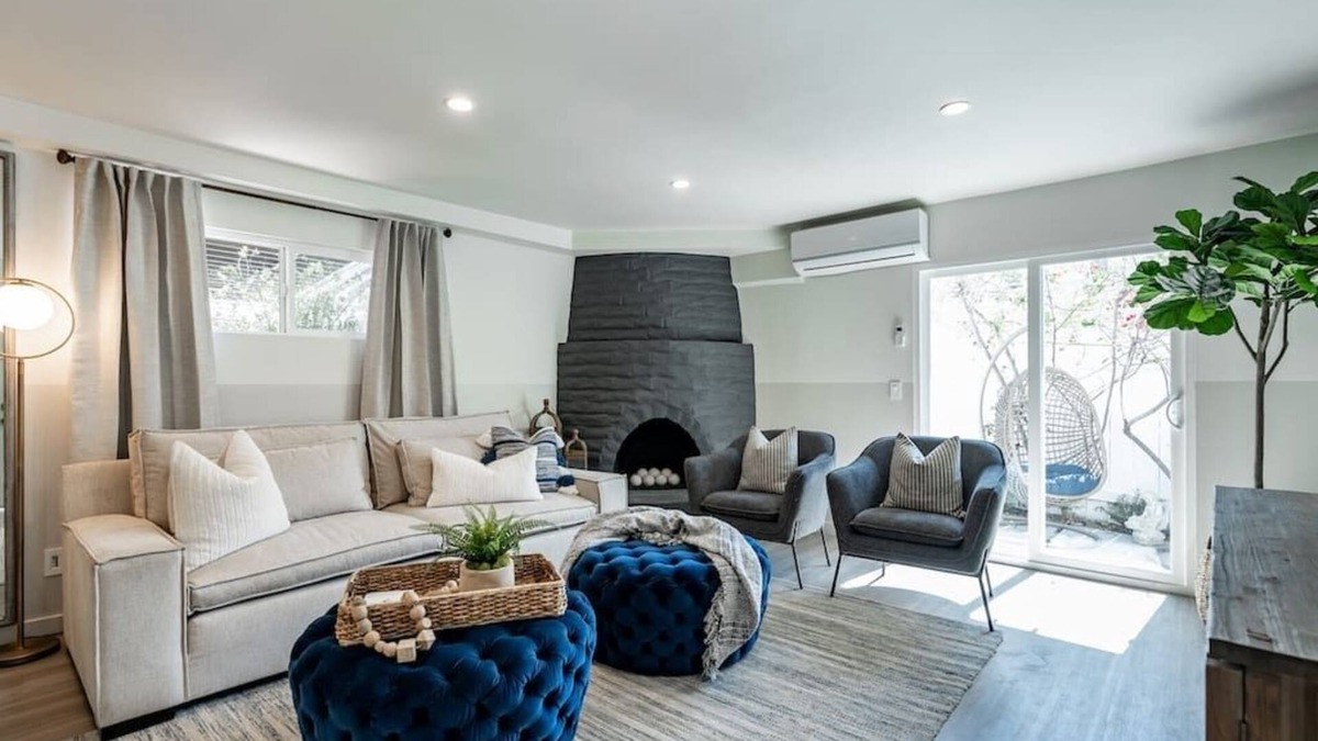 Beach Barber Tract Condo | The Rosemont - A La Jolla Gem Just 2 Minutes Walk to Beach