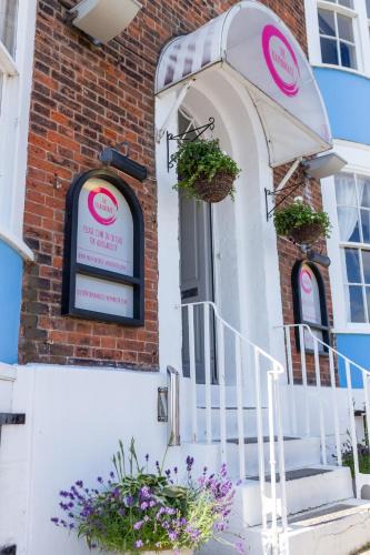 Weymouth House | The Roundhouse
