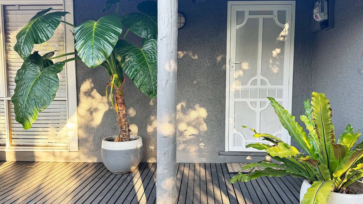 Glenroy House | The Roy ✨ Family home close to airport + train