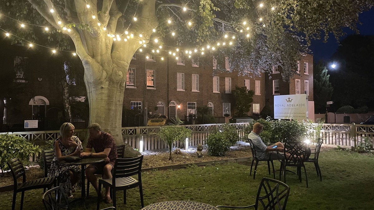 Windsor Hotel | The Royal Adelaide Hotel