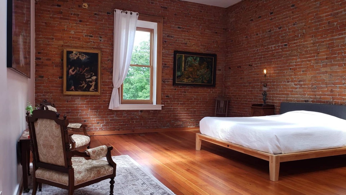 Waitsburg House | The Royal Block - Room 1