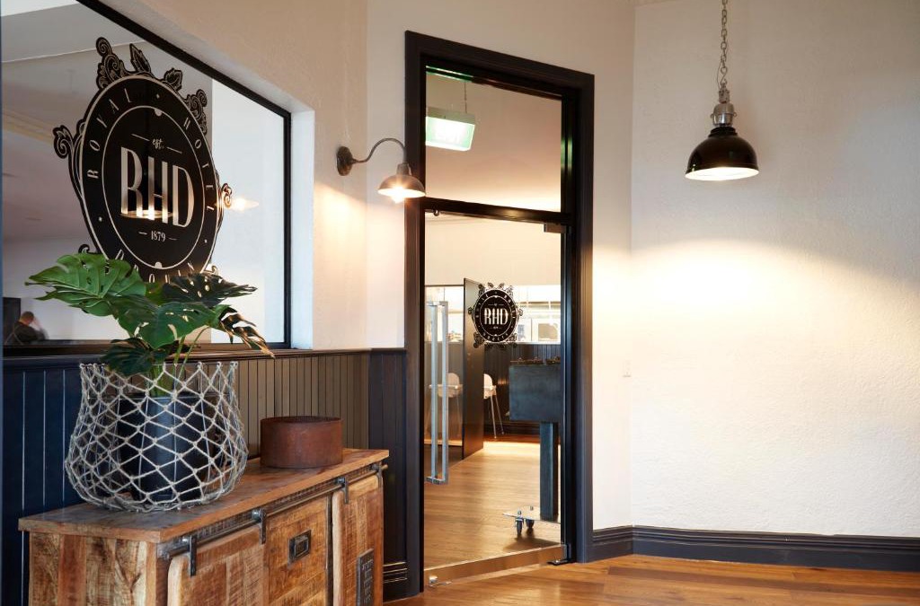 Drouin Hotel | The Royal Hotel, Drouin