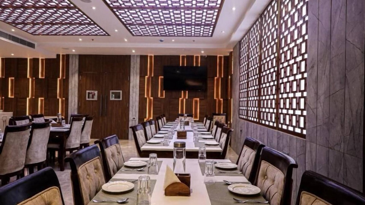 Gomti Nagar Hotel | The Royal Legacy