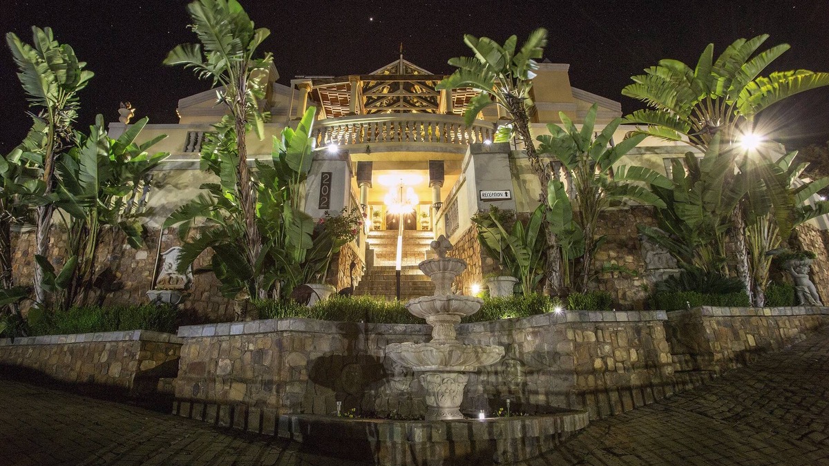Ohrigstad Bed & Breakfast | The Royal Palm Bed & Breakfast