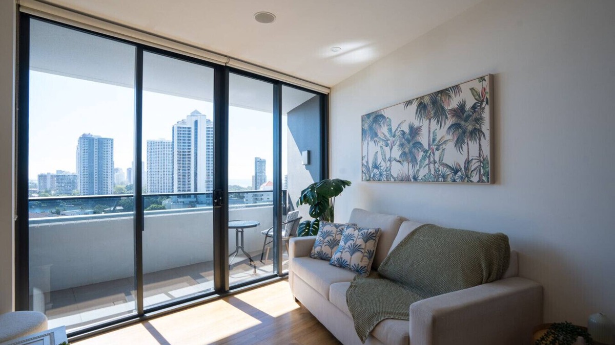 Surfers Paradise Apartment | The Ruby Retreat Surfers