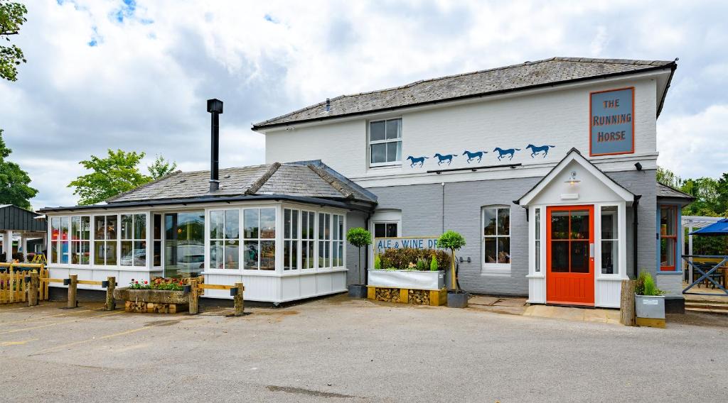 Littleton Hotel | The Running Horse