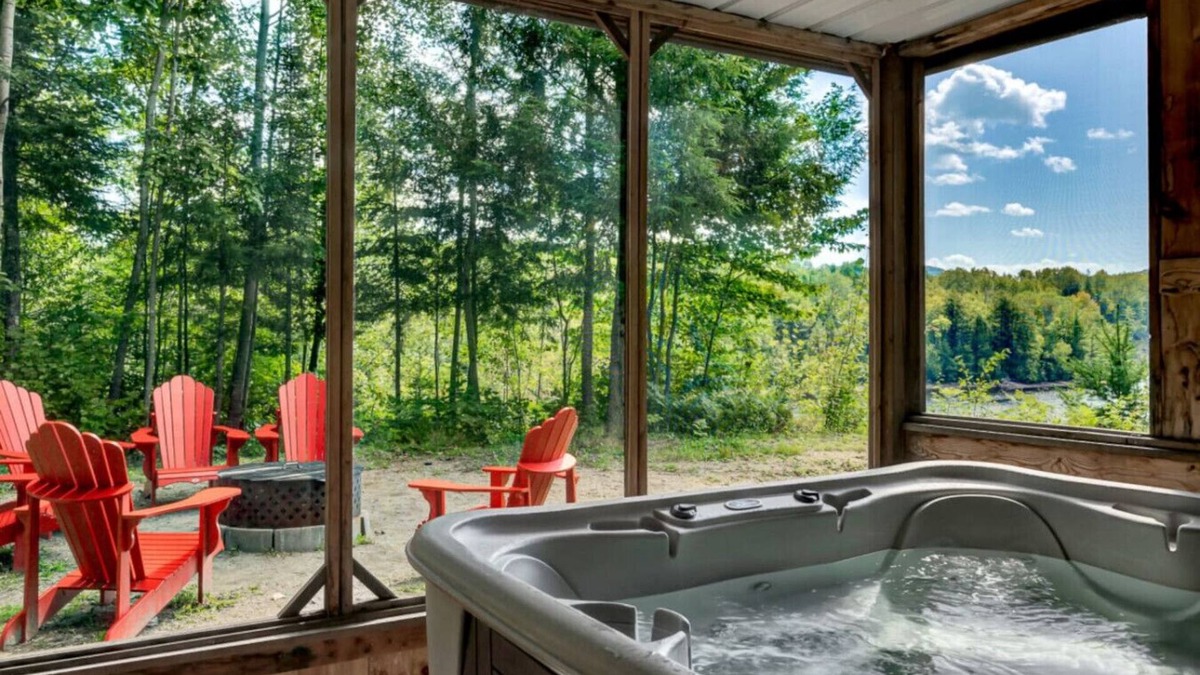 Notre-Dame-de-Pontmain Cabin | The Rustik refuge with spa