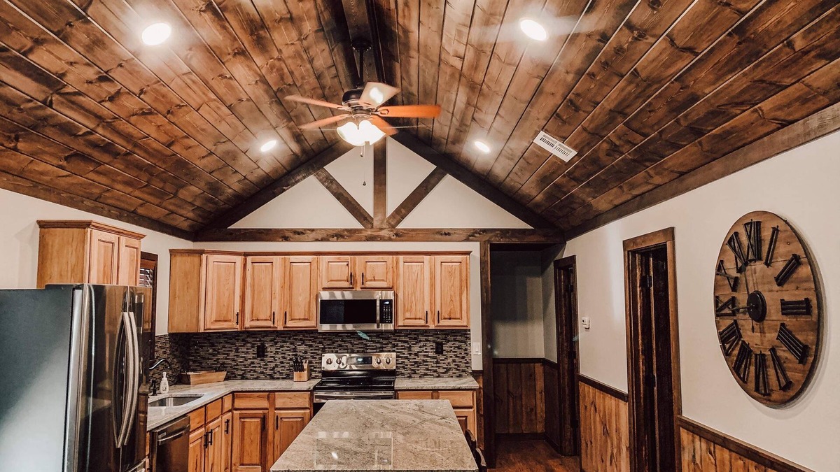 Sulphur House | The Rustic Gem! 3 Bedroom/2 Bath House