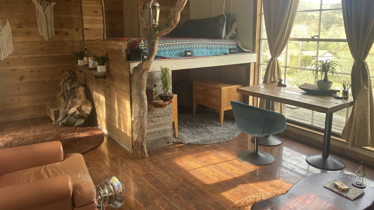 Pescadero Apartment | The rustic Slumberjack, your launchpad for all activities in the area