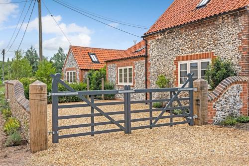 Wighton House | The Sail House