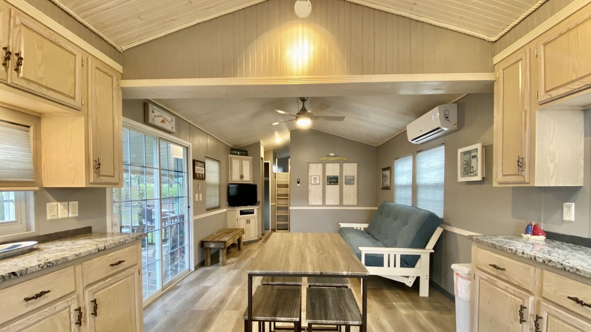 Dandridge RV Rental | The Sailboat! Lakeside Tiny Cottage with private dock and firepit!