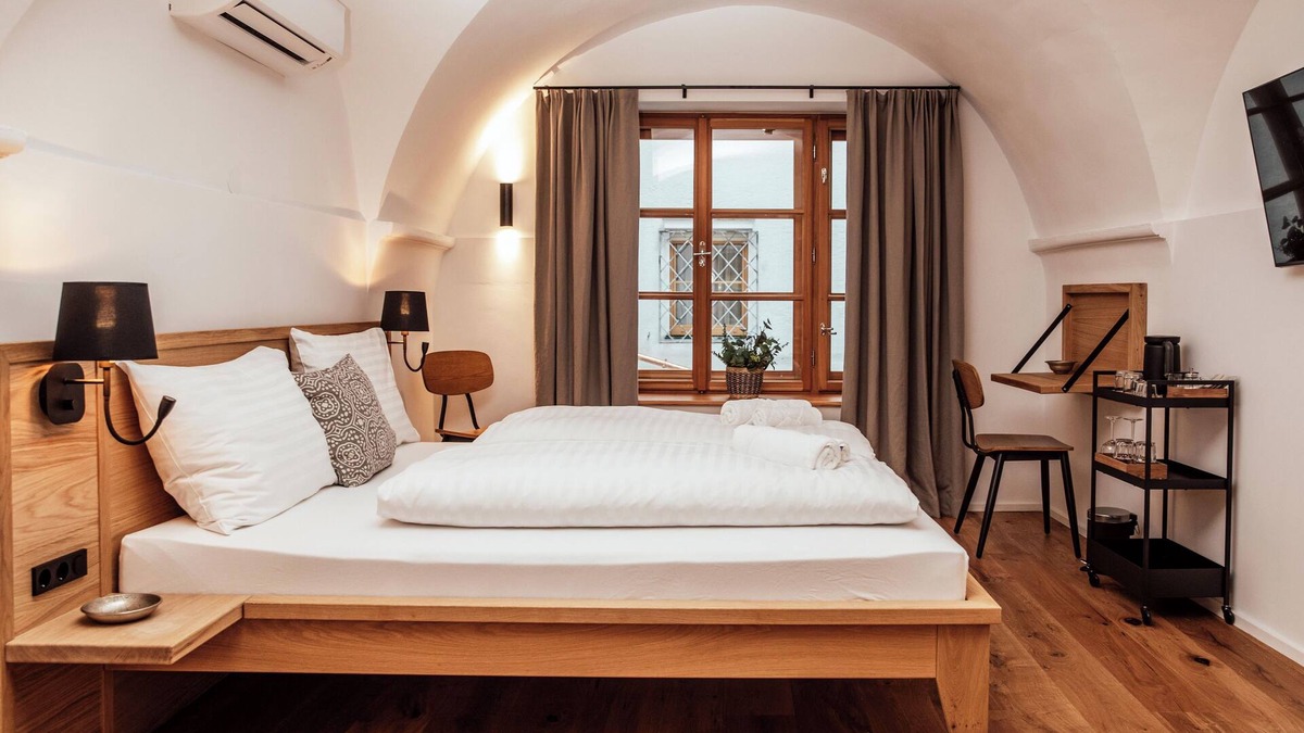 Hallein Apartment | the salt townhouse