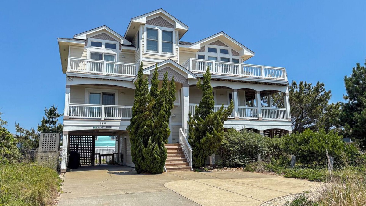 Carolina Dunes House | The Salty Lab - Beautiful Ocean & Sound views in this 5 BR "Dog Friendly" home!