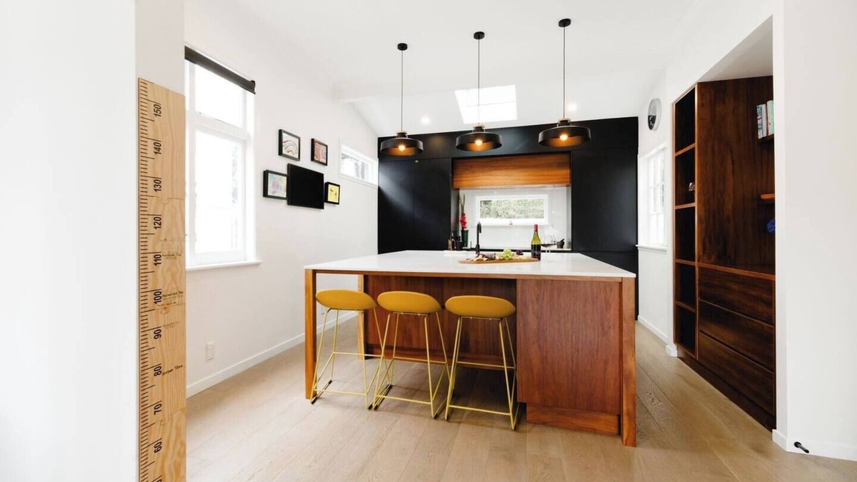 Kilbirnie House | The Sanctuary | Character Home, Fireplace, Parking