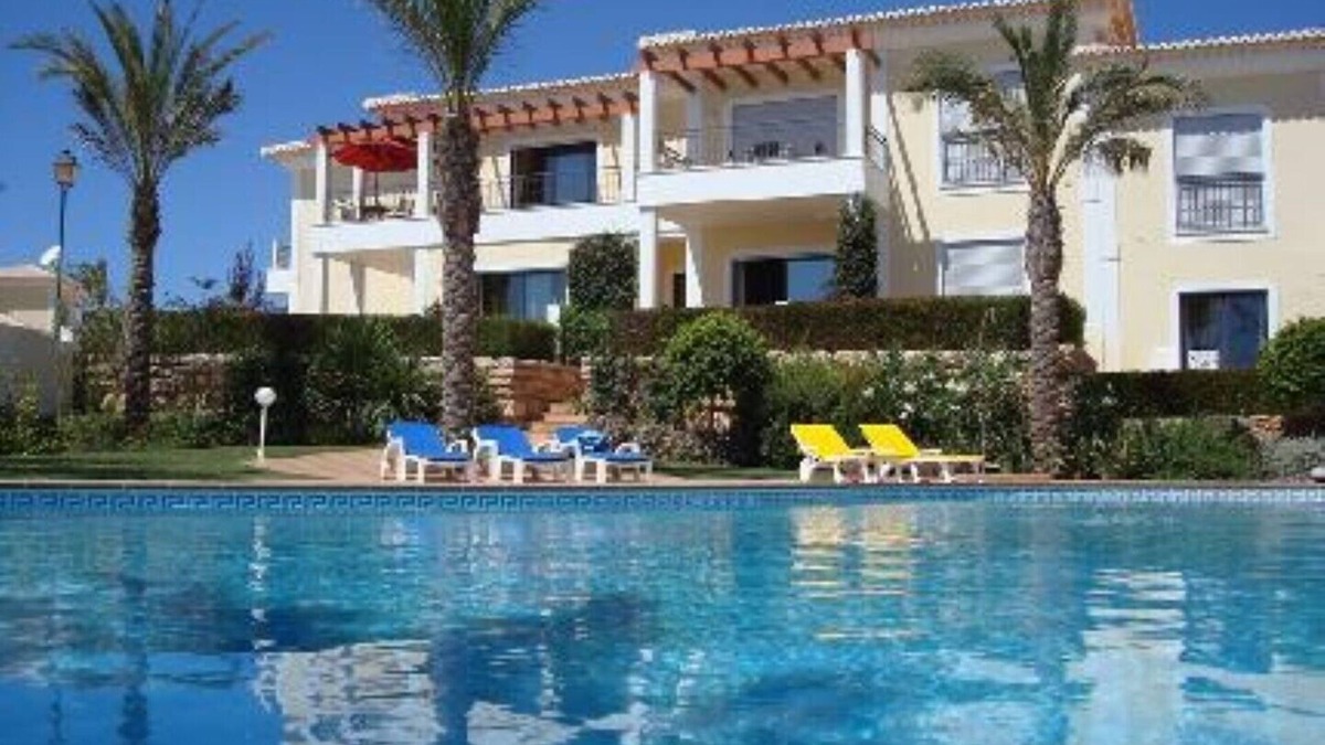 Porto de Mos Apartment | The Sanctuary