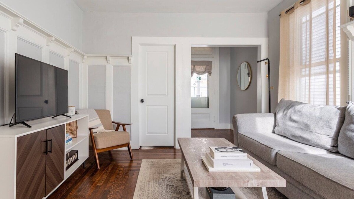 New Haven House | The Santiago in Science Park at Yale New Haven