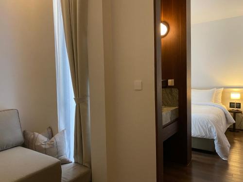 Nimman Hotel | The Sayla hotel(Baan Sayla)