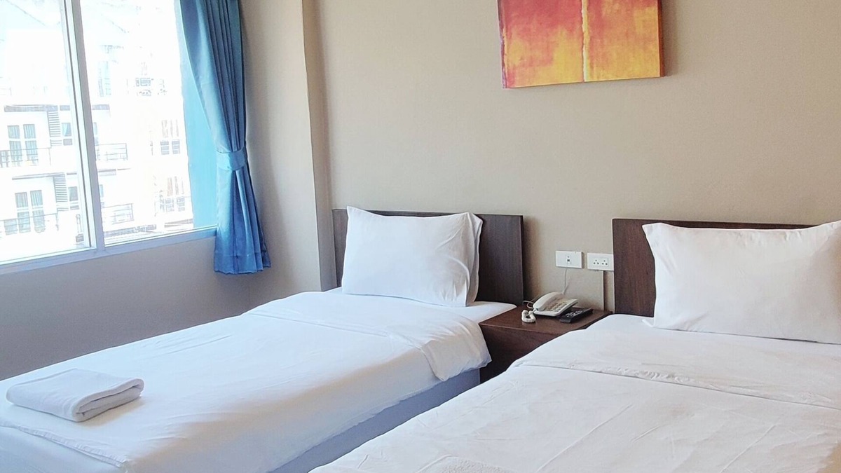 Ban Bang Saen Hotel | The Sea Bangsaen Hotel