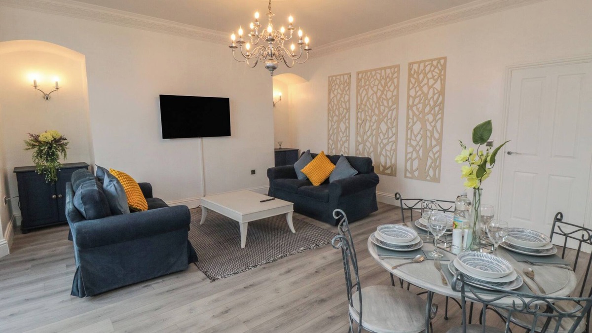 Saltburn-by-the-Sea Cottage | THE SEA ESCAPE, pet friendly, with a garden in Saltburn-By-The-Sea