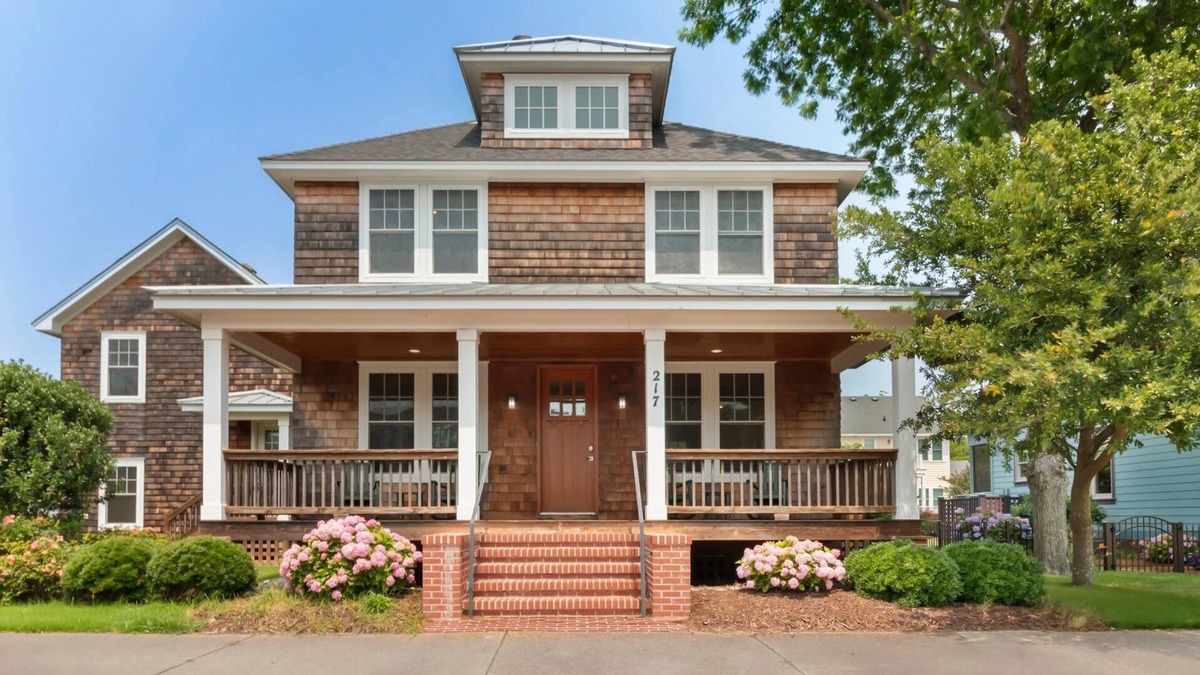 Historic Downtown Manteo House | The Seabiscuit* Walk to Festival Park & Downtown