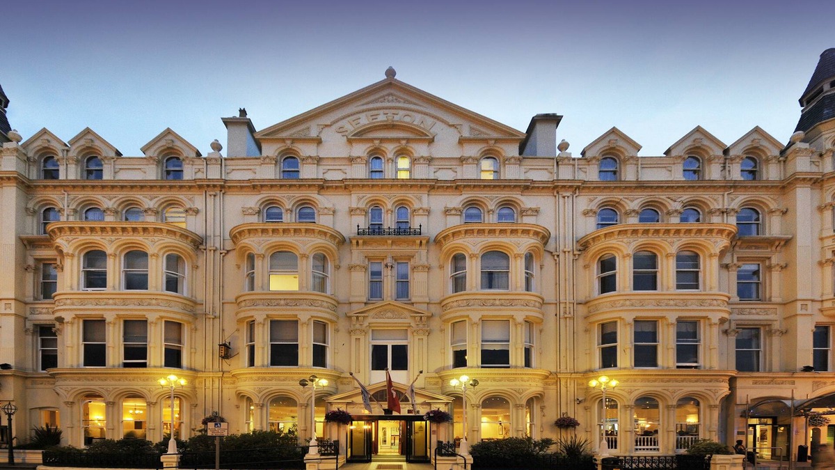 Douglas Hotel | The Sefton